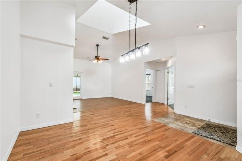 Casa en venta en Brandon, Florida, 3 dormitorios, 177.91 m2 № 1904719 - foto 13