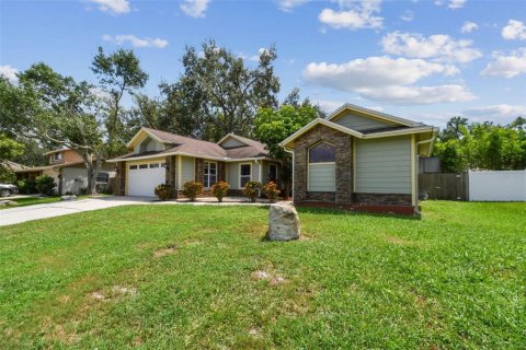 Casa en venta en Brandon, Florida, 3 dormitorios, 177.91 m2 № 1904719 - foto 3