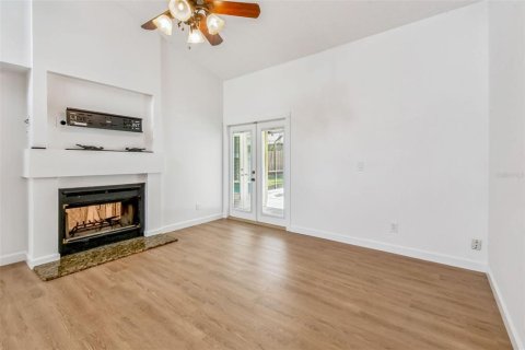 Casa en venta en Brandon, Florida, 3 dormitorios, 177.91 m2 № 1904719 - foto 17