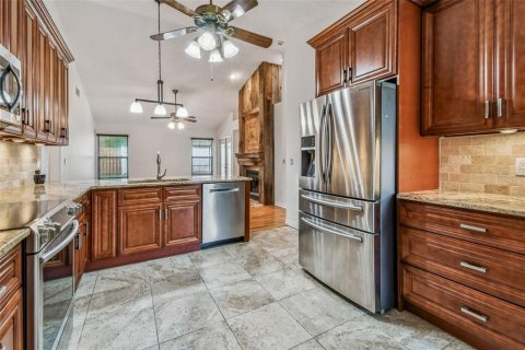 Casa en venta en Brandon, Florida, 3 dormitorios, 177.91 m2 № 1904719 - foto 20