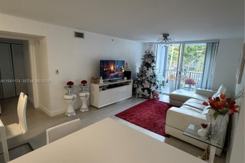 Снять в аренду кондоминиум в Дорал, Флорида 2 спальни, 89.19м2, № 1998341 - фото 8