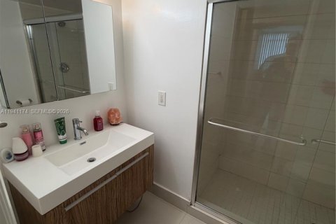 Снять в аренду кондоминиум в Дорал, Флорида 2 спальни, 89.19м2, № 1998341 - фото 14