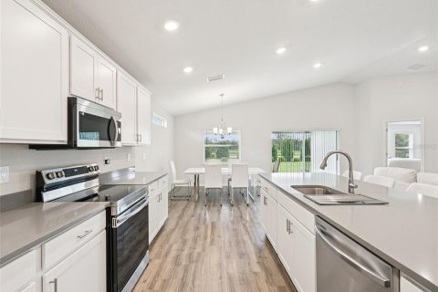 House in Parrish, Florida 3 bedrooms, 186.45 sq.m. № 1791935 - photo 7