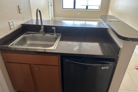 Снять в аренду кондоминиум в Помпано-Бич, Флорида 1 спальня, 55.74м2, № 2004915 - фото 12