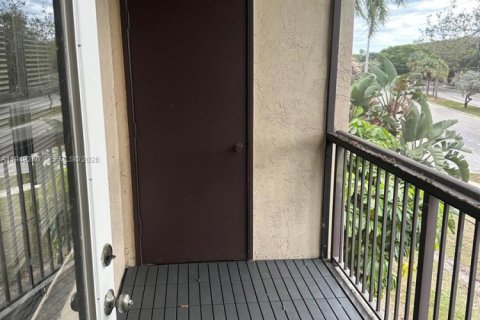 Снять в аренду кондоминиум в Помпано-Бич, Флорида 1 спальня, 55.74м2, № 2004915 - фото 7