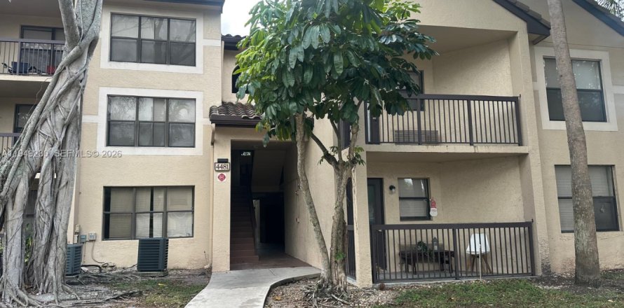 Кондоминиум с 1 спальней в Помпано-Бич, Флорида № 2004915