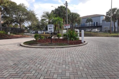 Condominio en alquiler en Tampa, Florida, 1 dormitorio, 51.28 m2 № 1857835 - foto 2