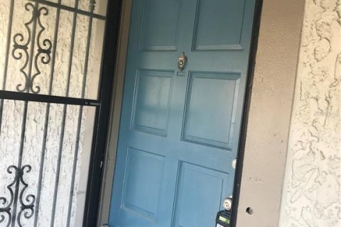 Condominio en alquiler en Tampa, Florida, 1 dormitorio, 51.28 m2 № 1857835 - foto 4