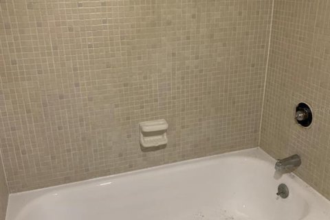 Condominio en alquiler en Tampa, Florida, 1 dormitorio, 51.28 m2 № 1857835 - foto 7