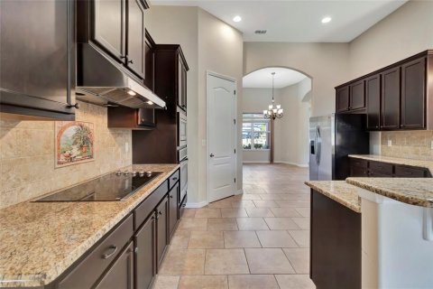 Villa ou maison à vendre à Clermont, Floride: 4 chambres, 243.13 m2 № 2101868 - photo 4