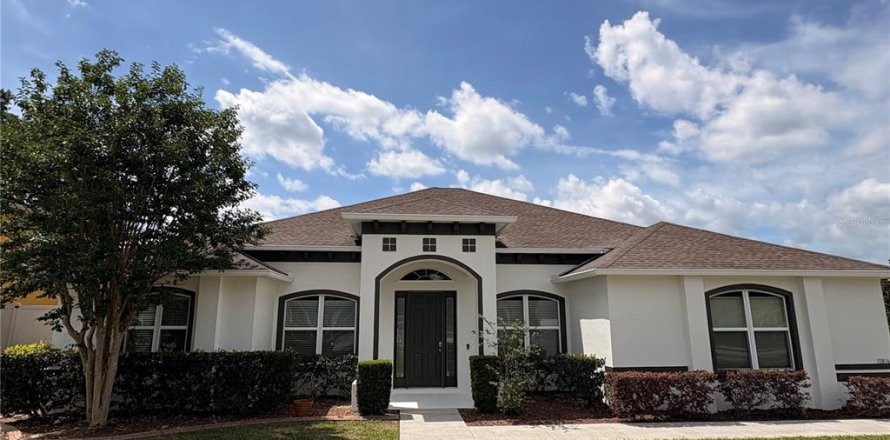 Villa ou maison à Clermont, Floride 4 chambres, 243.13 m2 № 2101868