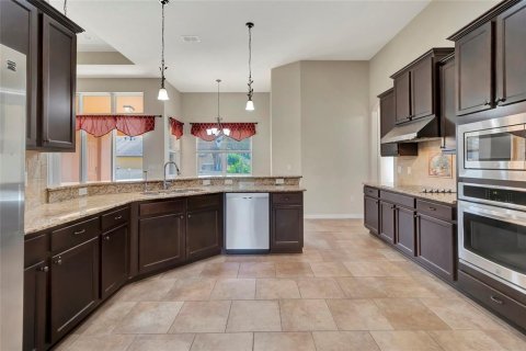 Villa ou maison à vendre à Clermont, Floride: 4 chambres, 243.13 m2 № 2101868 - photo 2