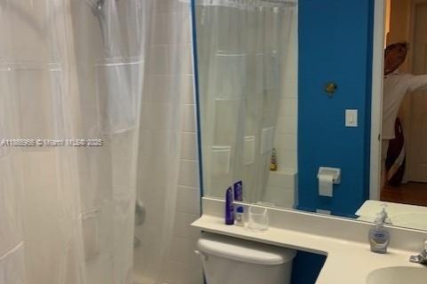 Villa ou maison à vendre à Doral, Floride: 4 chambres, 195.56 m2 № 1979248 - photo 25