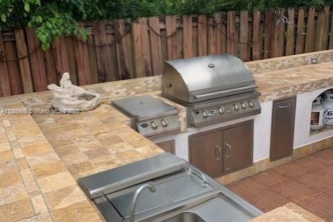 Villa ou maison à vendre à Doral, Floride: 4 chambres, 195.56 m2 № 1979248 - photo 9