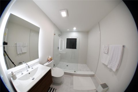 Casa en alquiler en Pompano Beach, Florida, 4 dormitorios, 224.08 m2 № 1935389 - foto 24