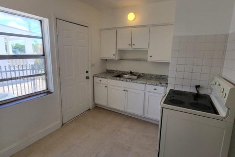 Propiedad comercial en venta en Miami, Florida, 127.28 m2 № 1975345 - foto 5