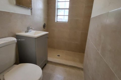 Propiedad comercial en venta en Miami, Florida, 127.28 m2 № 1975345 - foto 10