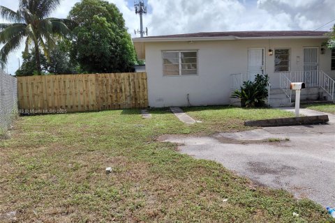 Propiedad comercial en venta en Miami, Florida, 127.28 m2 № 1975345 - foto 20