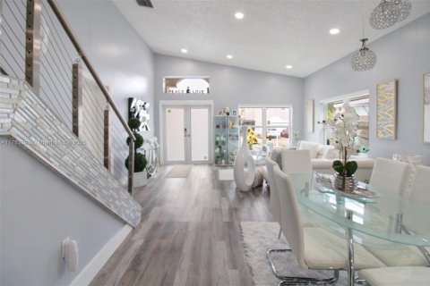 House in Homestead, Florida 4 bedrooms, 196.02 sq.m. № 1705452 - photo 5