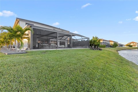 House in Ave Maria, Florida 4 bedrooms, 370.22 sq.m. № 2030585 - photo 16