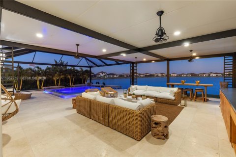 House in Ave Maria, Florida 4 bedrooms, 370.22 sq.m. № 2030585 - photo 3