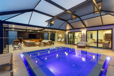 House in Ave Maria, Florida 4 bedrooms, 370.22 sq.m. № 2030585