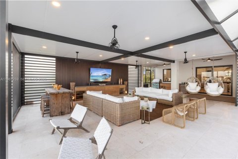 House in Ave Maria, Florida 4 bedrooms, 370.22 sq.m. № 2030585 - photo 8