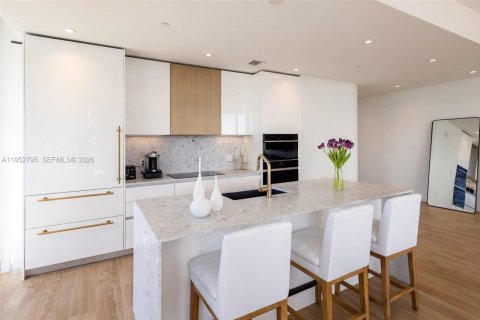 Condo in Miami, Florida, 3 bedrooms  № 2153214 - photo 15