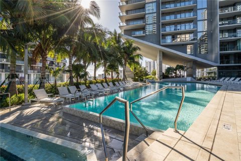 Condo in Miami, Florida, 1 bedroom  № 1977233 - photo 29