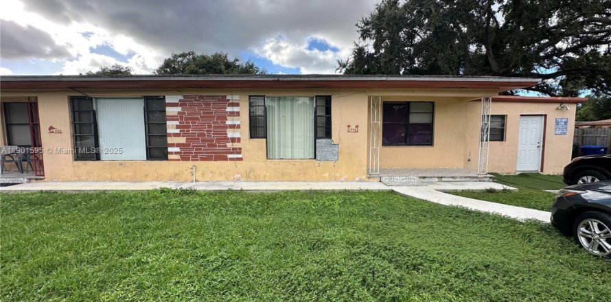Casa en Miami, Florida 2 dormitorios, 251.95 m2 № 1953194