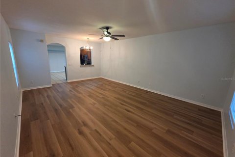 Touwnhouse à louer à Riverview, Floride: 2 chambres, 116.59 m2 № 2410313 - photo 4