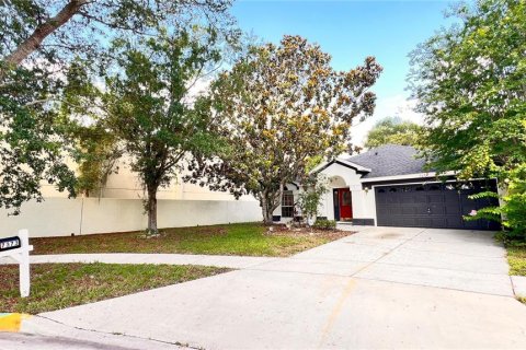 Casa en alquiler en Orlando, Florida, 4 dormitorios, 175.4 m2 № 1816930 - foto 2