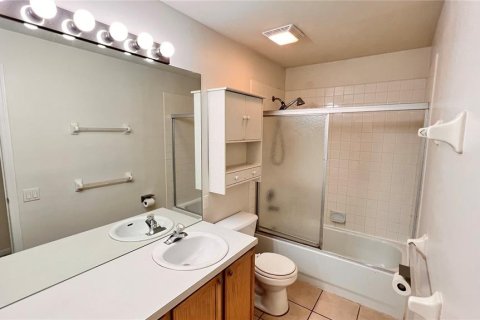 Casa en alquiler en Orlando, Florida, 4 dormitorios, 175.4 m2 № 1816930 - foto 28