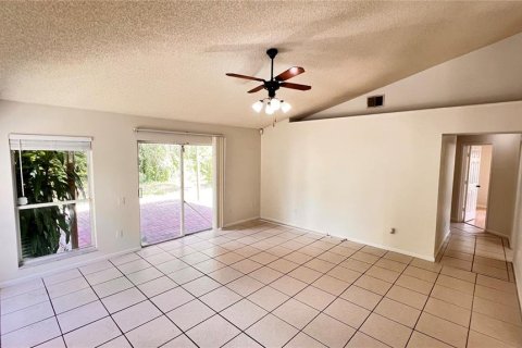 Casa en alquiler en Orlando, Florida, 4 dormitorios, 175.4 m2 № 1816930 - foto 24