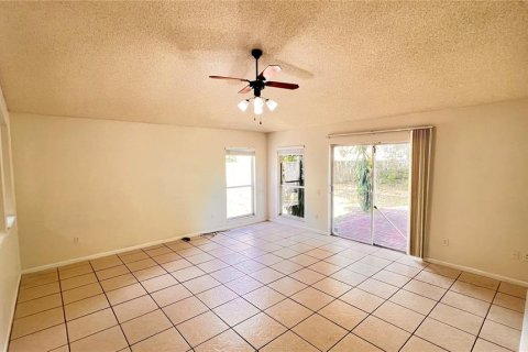 Casa en alquiler en Orlando, Florida, 4 dormitorios, 175.4 m2 № 1816930 - foto 27