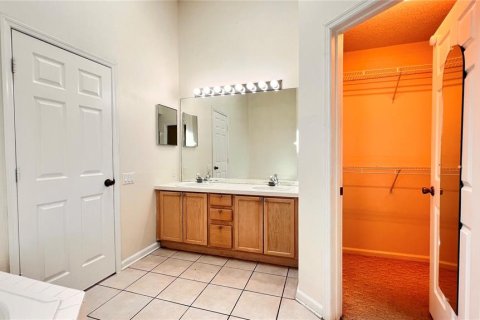 Casa en alquiler en Orlando, Florida, 4 dormitorios, 175.4 m2 № 1816930 - foto 18