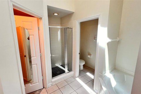 Casa en alquiler en Orlando, Florida, 4 dormitorios, 175.4 m2 № 1816930 - foto 16