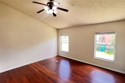 Casa en alquiler en Orlando, Florida, 4 dormitorios, 175.4 m2 № 1816930 - foto 13