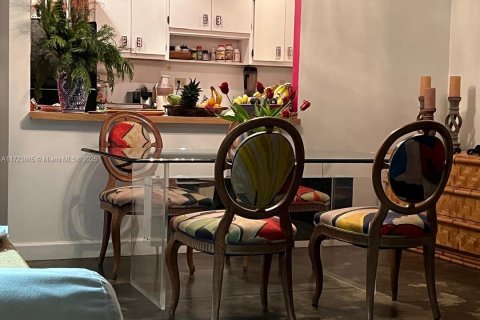 Copropriété à vendre à Miami, Floride: 2 chambres, 125.7 m2 № 1977295 - photo 4