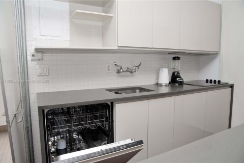 Снять в аренду кондоминиум в Майами-Бич, Флорида 1 спальня, 55.74м2, № 1953993 - фото 10