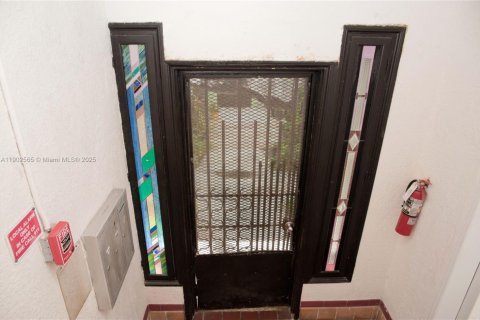 Снять в аренду кондоминиум в Майами-Бич, Флорида 1 спальня, 55.74м2, № 1953993 - фото 22