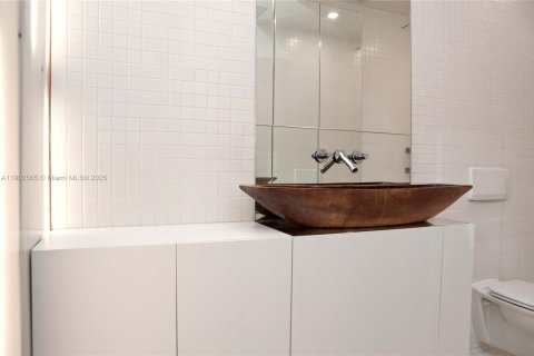 Снять в аренду кондоминиум в Майами-Бич, Флорида 1 спальня, 55.74м2, № 1953993 - фото 20