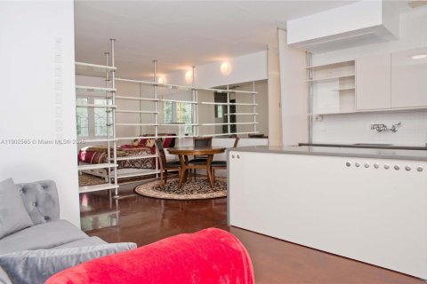 Снять в аренду кондоминиум в Майами-Бич, Флорида 1 спальня, 55.74м2, № 1953993 - фото 4