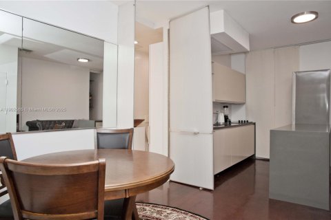 Снять в аренду кондоминиум в Майами-Бич, Флорида 1 спальня, 55.74м2, № 1953993 - фото 16