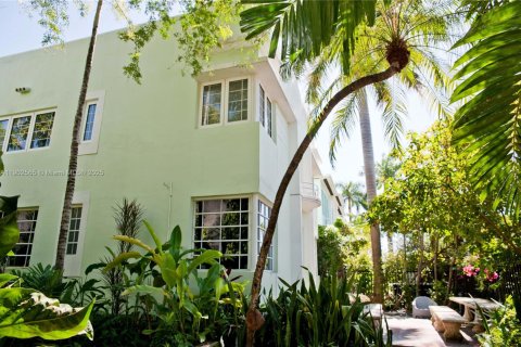 Снять в аренду кондоминиум в Майами-Бич, Флорида 1 спальня, 55.74м2, № 1953993 - фото 28