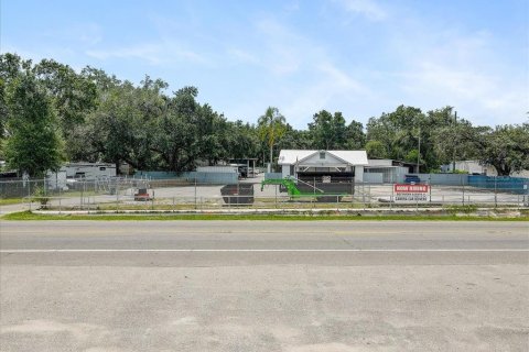 Immobilier commercial à Seffner, Floride 367.71 m2 № 2103685