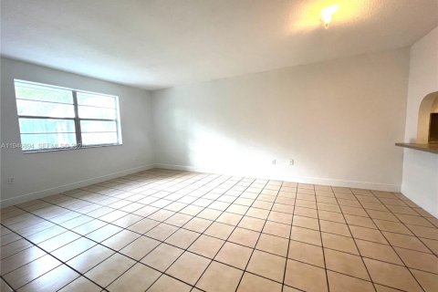 Apartment in Palmetto Bay, Florida 2 bedrooms, 74.41 sq.m. № 2003073 - photo 20