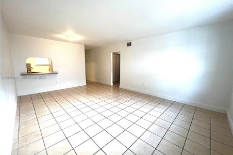 Apartment in Palmetto Bay, Florida 2 bedrooms, 74.41 sq.m. № 2003073 - photo 21