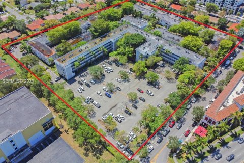 Apartment in Palmetto Bay, Florida 2 bedrooms, 74.41 sq.m. № 2003073 - photo 28