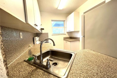 Apartment in Palmetto Bay, Florida 2 bedrooms, 74.41 sq.m. № 2003073 - photo 22